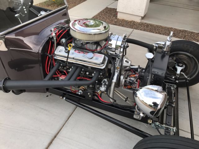 1923 Brown Ford Model T Coupe
