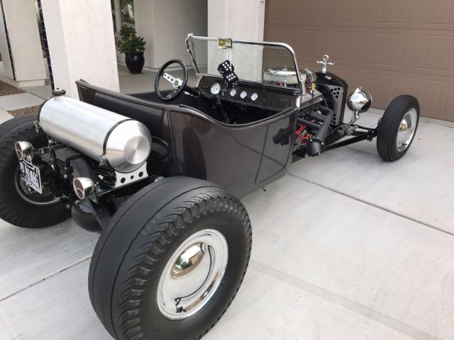 1923 Brown Ford Model T Coupe