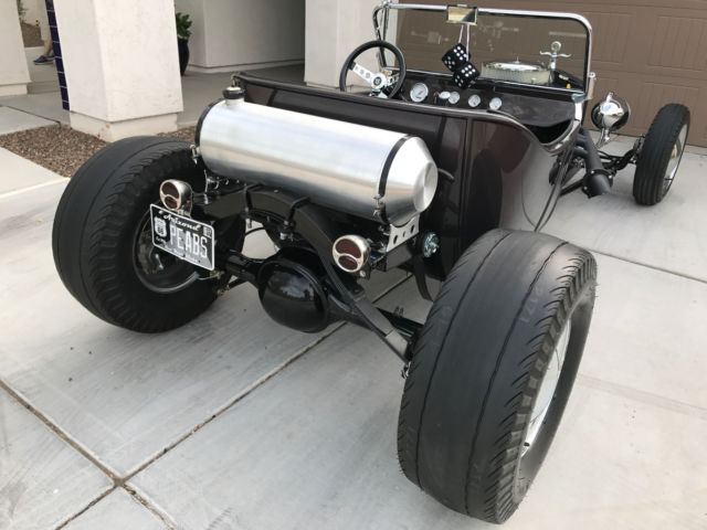 1923 Brown Ford Model T Coupe
