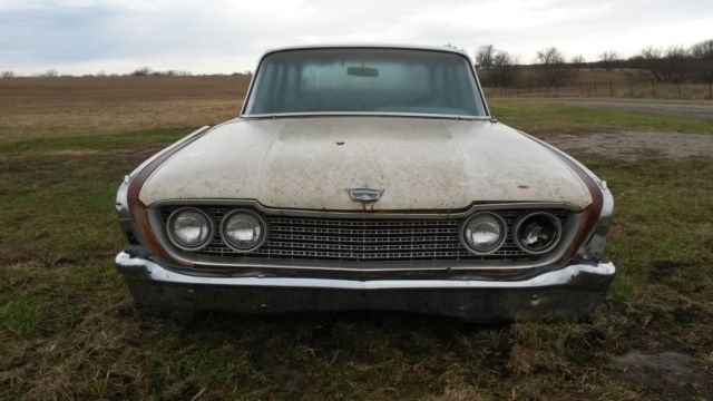 1960 Ford Galaxie station wagon