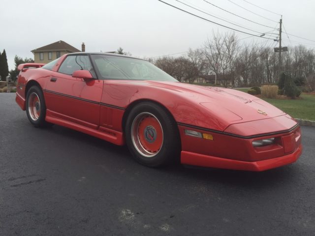 1987 Red Chevrolet Corvette Coupe