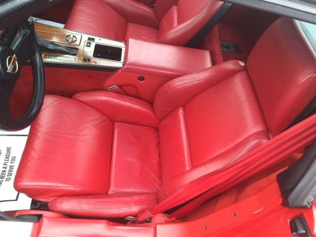 1987 Red Chevrolet Corvette Coupe