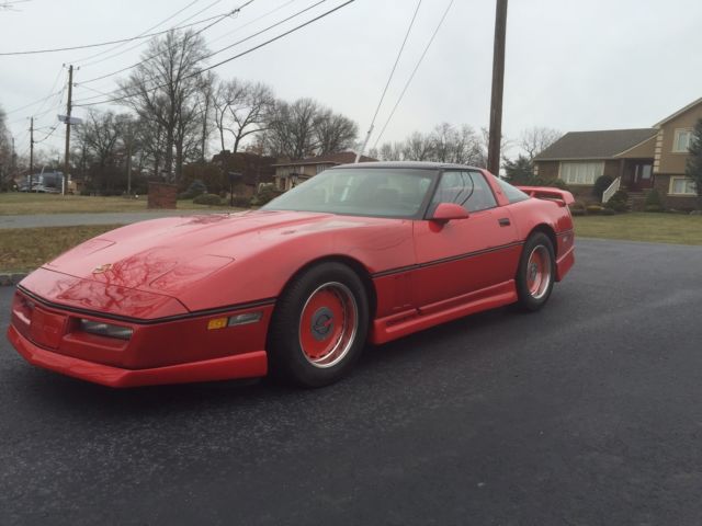 1987 Red Chevrolet Corvette Coupe
