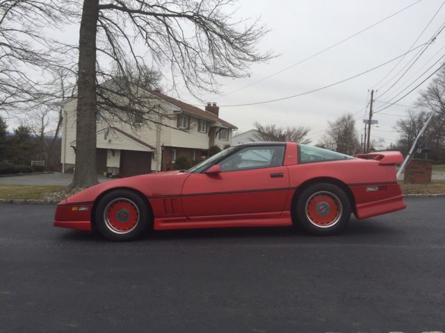1987 Red Chevrolet Corvette Coupe