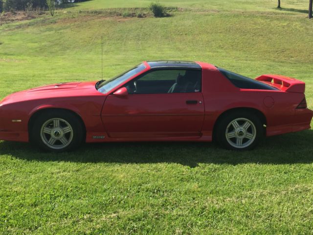 1991 RED Chevrolet Camaro Coupe