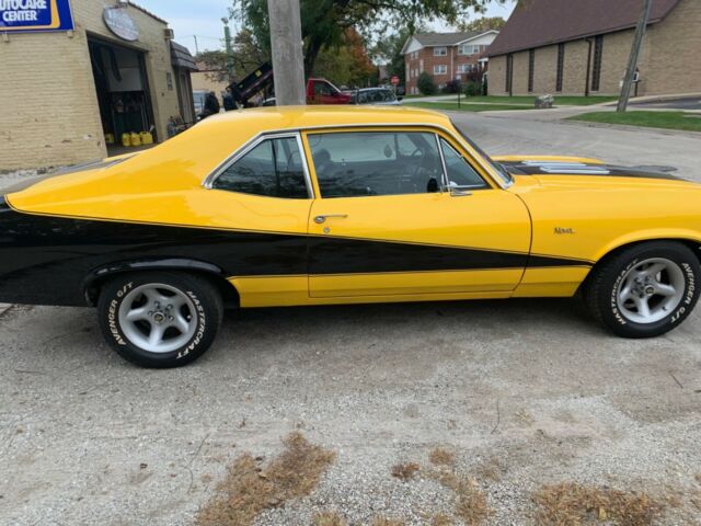 1971 Yellow and Black Chevrolet Nova Coupe