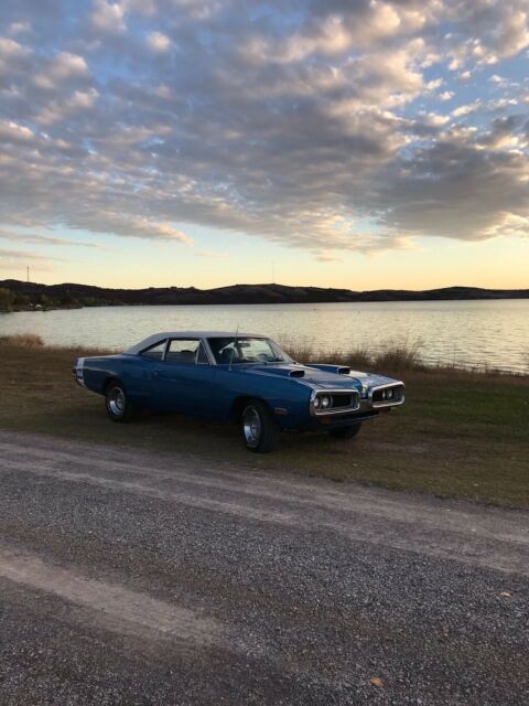 1970 Blue Dodge Coronet 2 door post