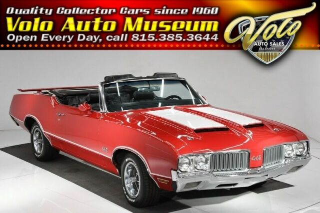 1970 Red Oldsmobile 442 Hardtop
