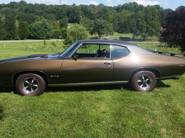 1969 Expresso Brown Pontiac GTO Hardtop