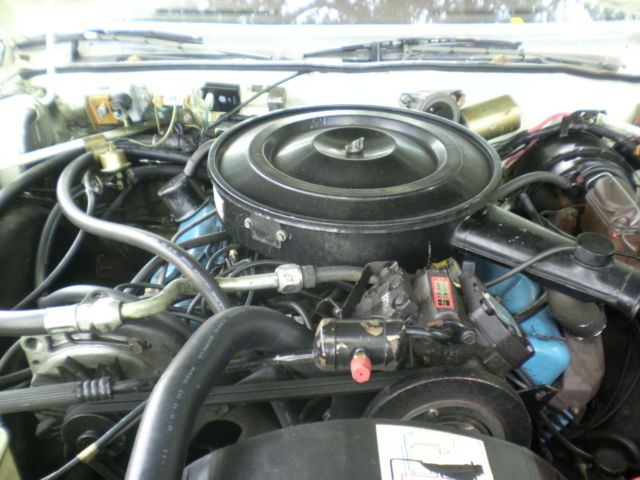 1976 White Chrysler New Yorker 4 DR HDTP