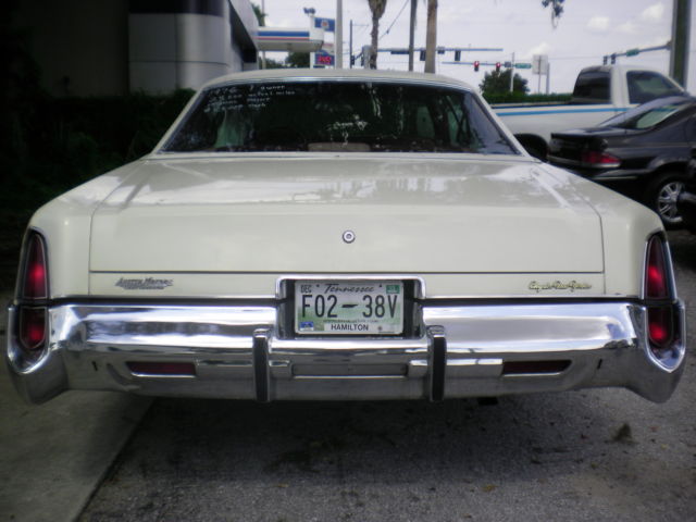 1976 White Chrysler New Yorker 4 DR HDTP
