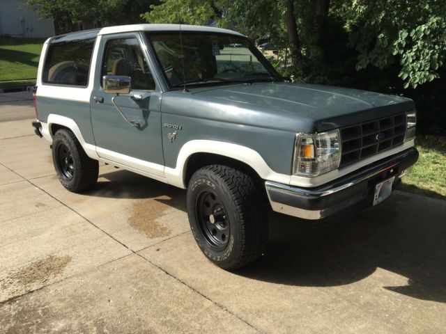 1989 Gray Ford Bronco II SUV