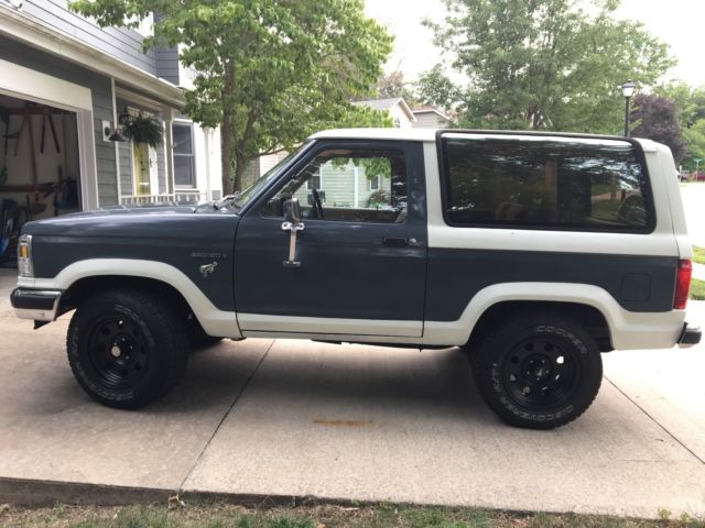 1989 Gray Ford Bronco II SUV
