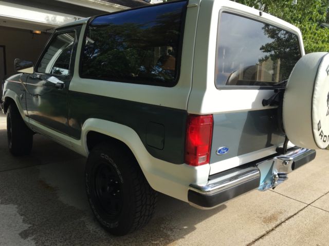 1989 Gray Ford Bronco II SUV