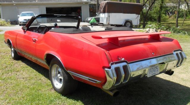 1970 Red Oldsmobile Cutlass Convertible