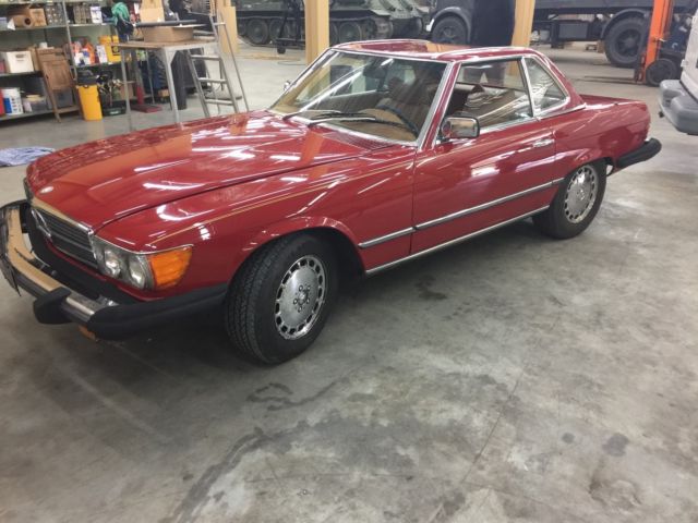 1977 Red Mercedes-Benz SL-Class Convertible