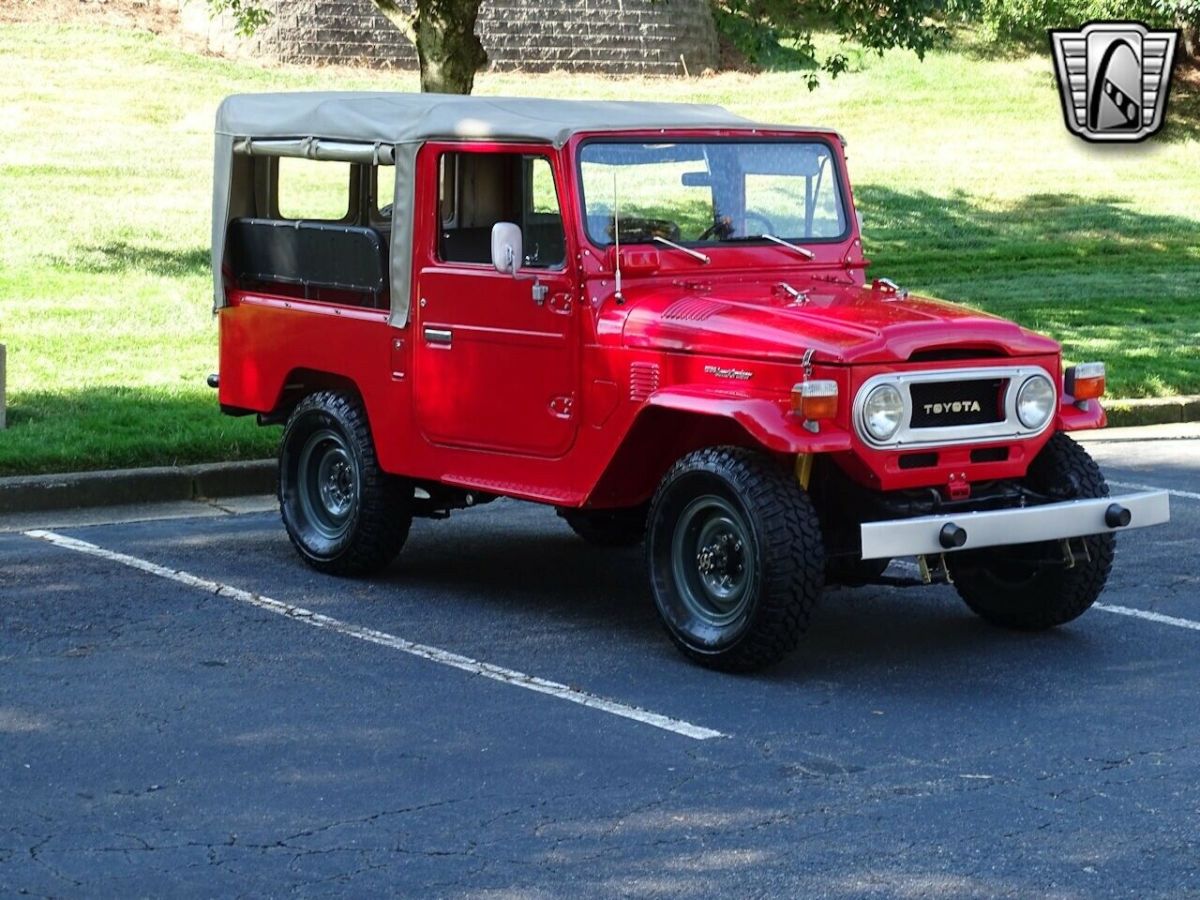 1979 Red Toyota Land Cruiser --