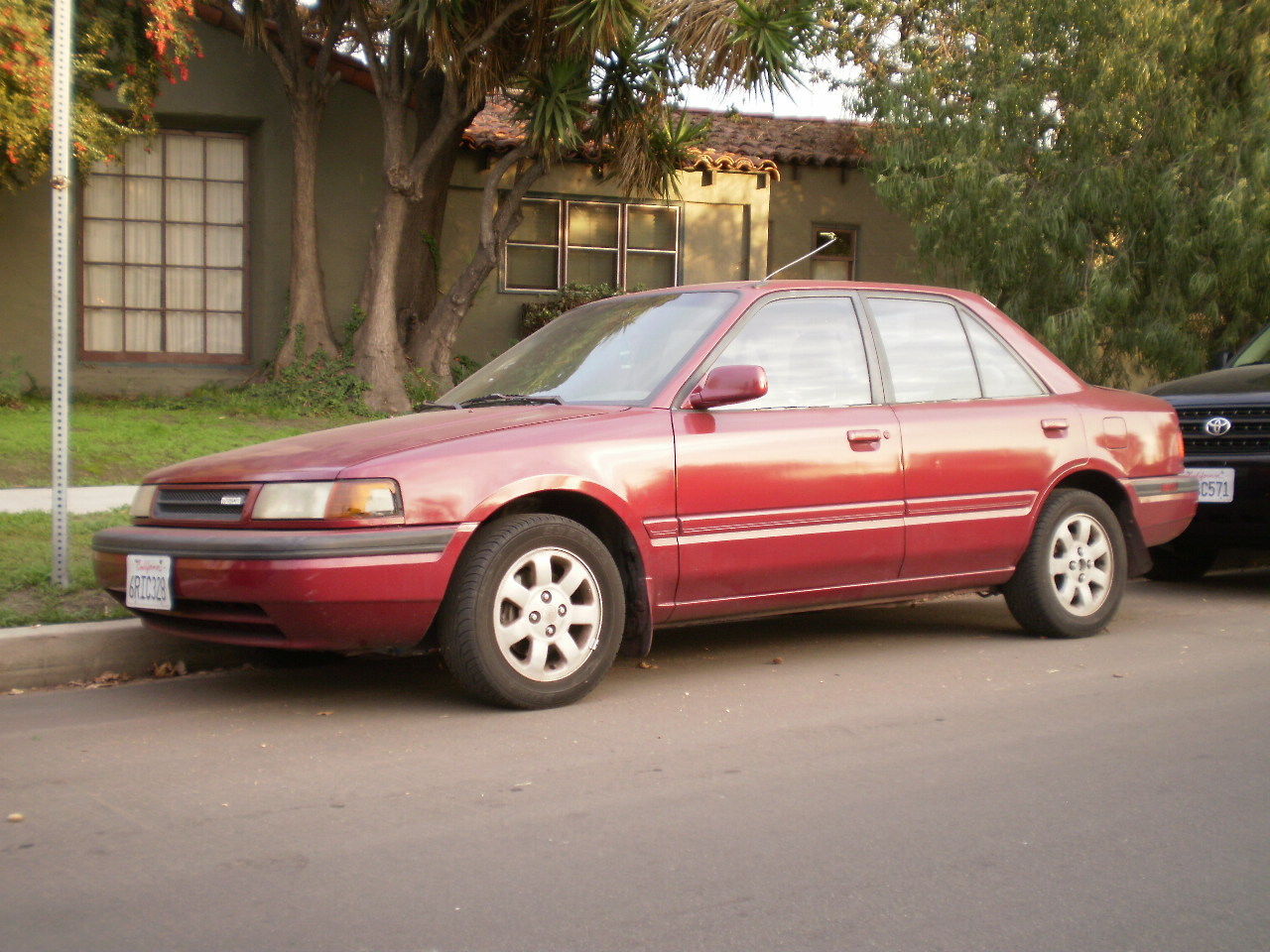 Mazda 1992. Мазда 323 protege LX. Мазда протеже 1992. Mazda Pablo 1992.