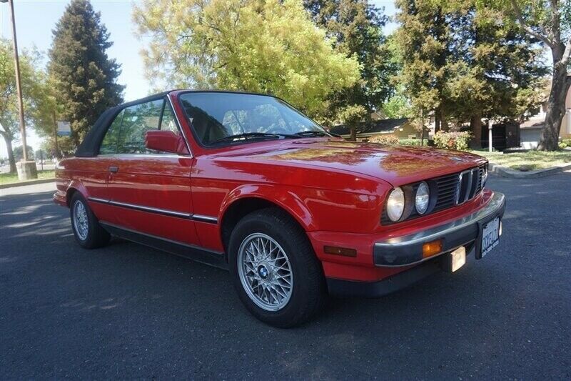 1990 Red BMW 3-Series --
