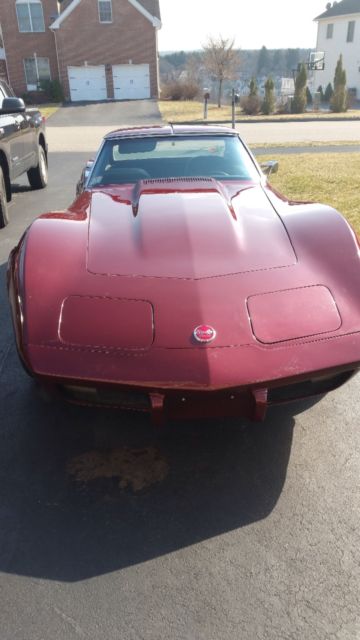 1976 Red Chevrolet Corvette Coupe