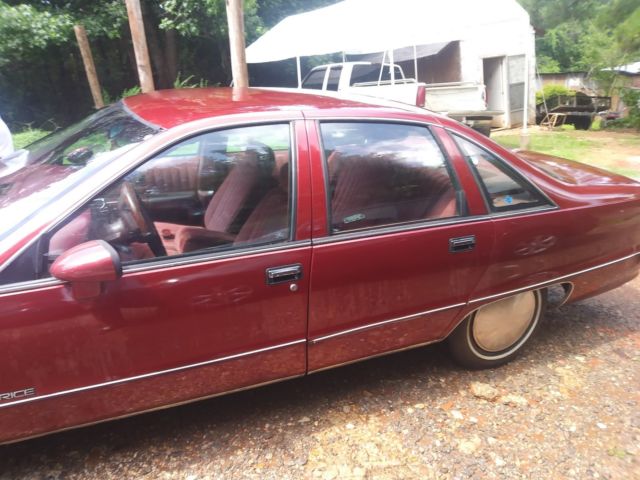 1992 Red Chevrolet Capriceold Sedan