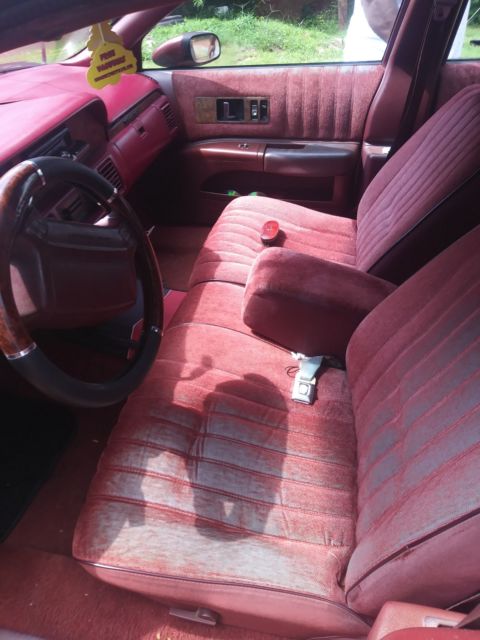 1992 Red Chevrolet Capriceold Sedan