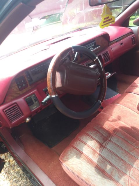 1992 Red Chevrolet Capriceold Sedan