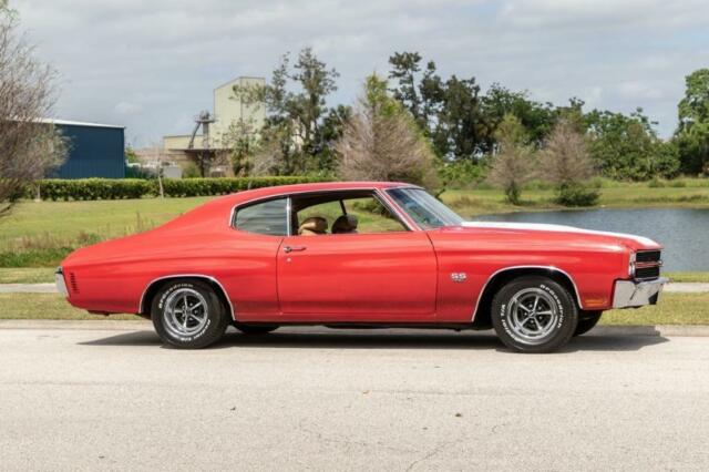 1970 Red Chevrolet Chevelle 2d : 2 Door Hard TOP