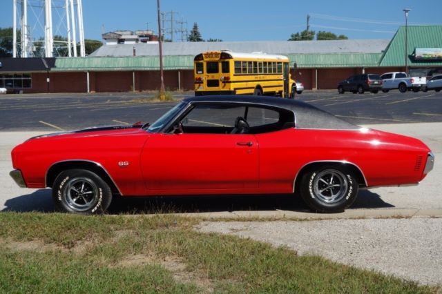 1970 Red Chevrolet Chevelle Coupe