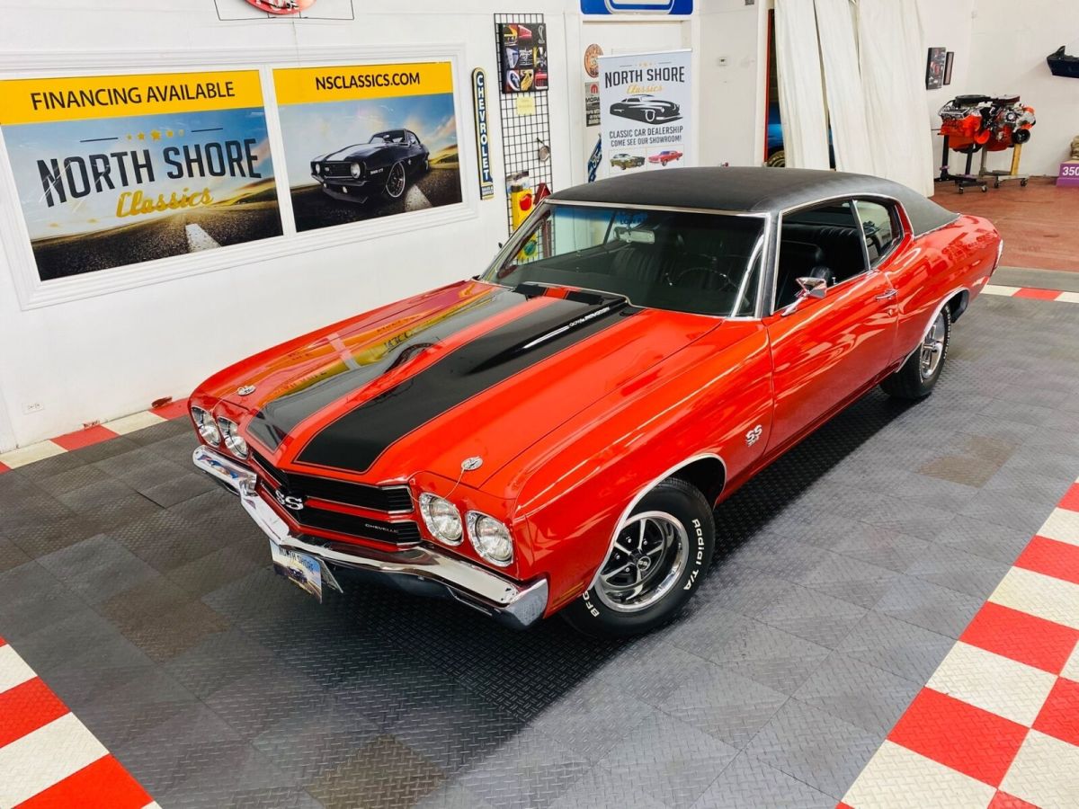 1970 Red Chevrolet Chevelle 2 Door