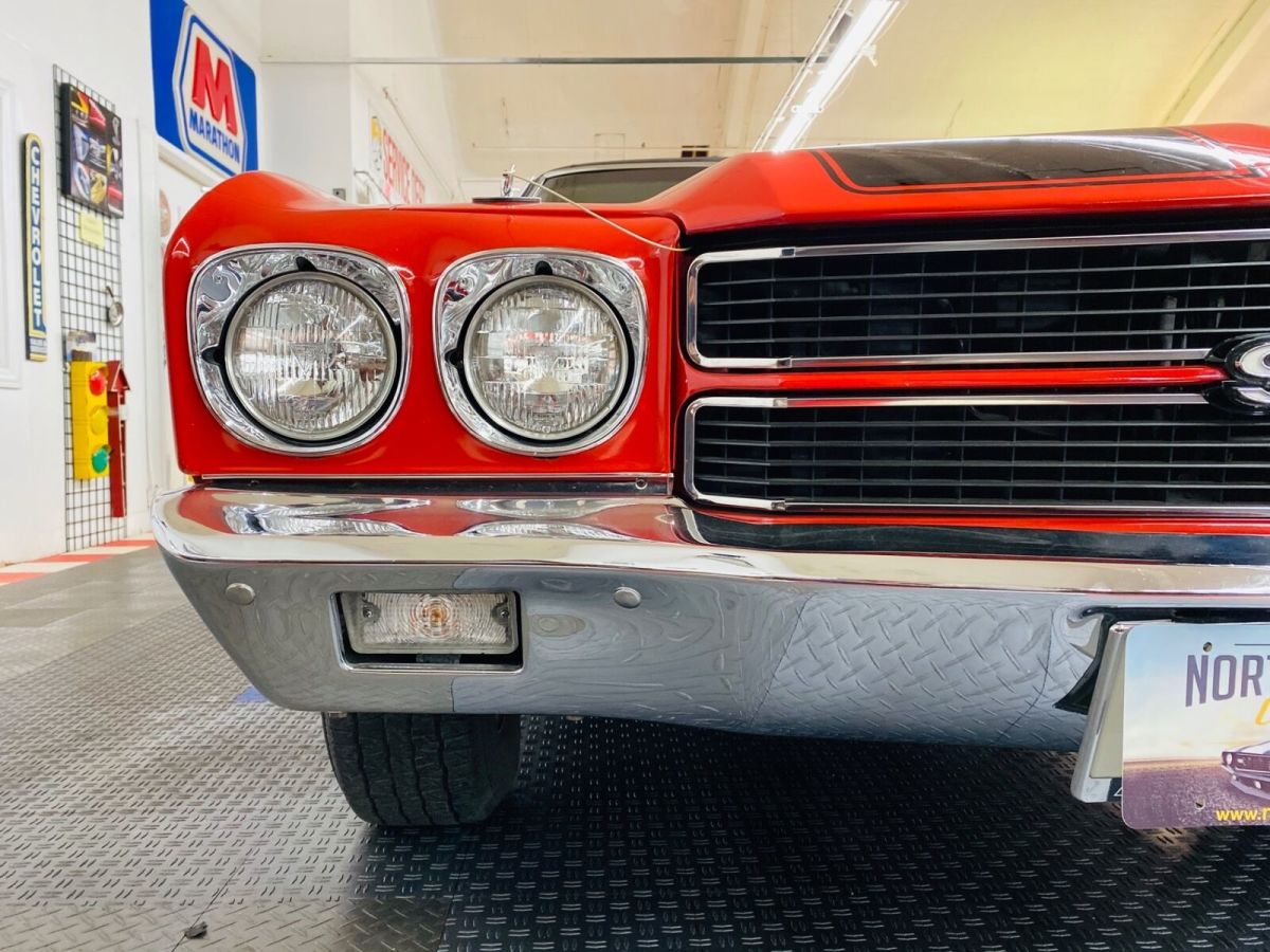 1970 Red Chevrolet Chevelle 2 Door