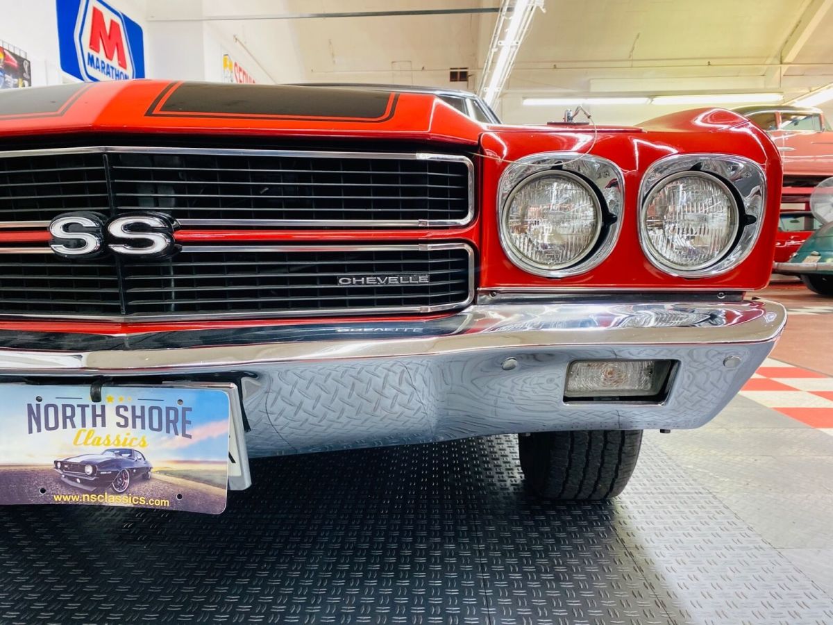 1970 Red Chevrolet Chevelle 2 Door