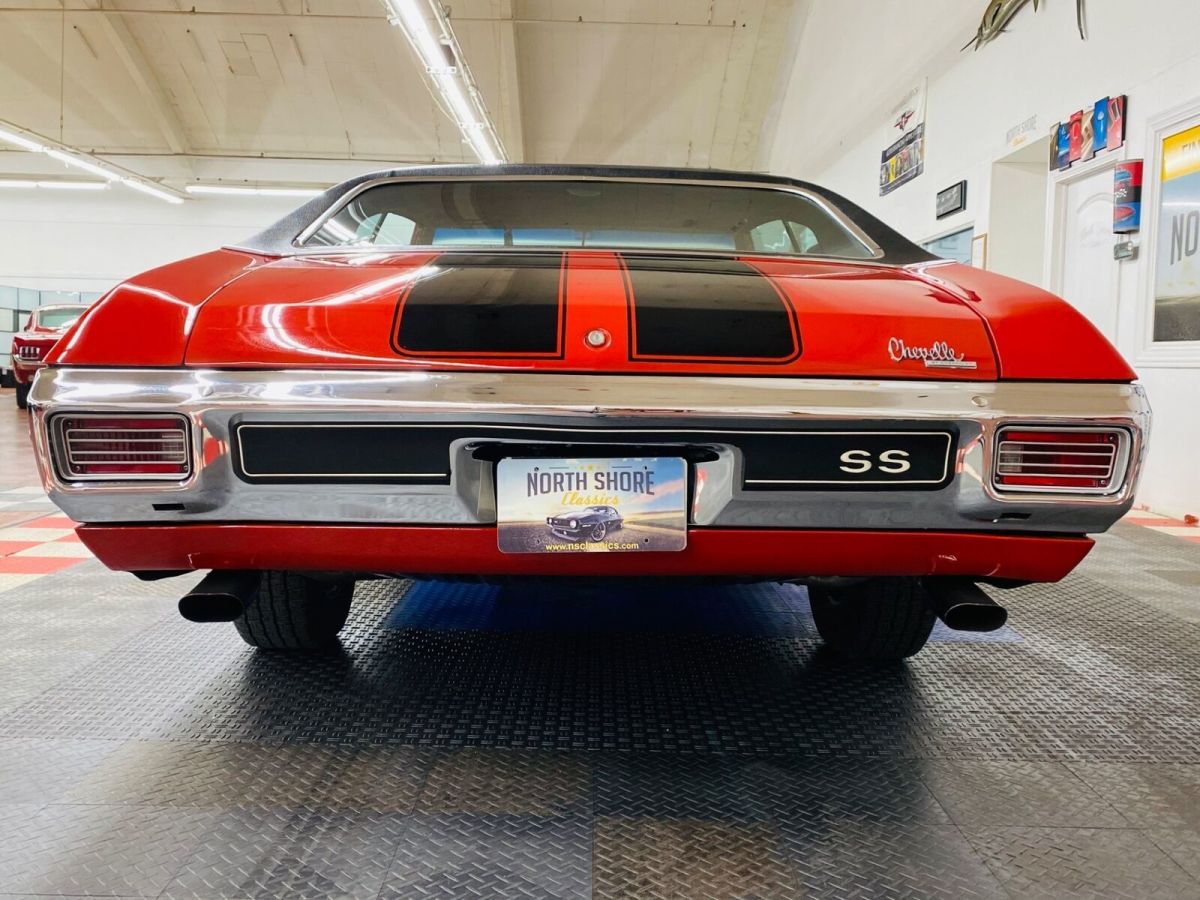 1970 Red Chevrolet Chevelle 2 Door