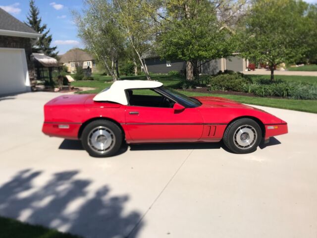 1987 Red Chevrolet Corvette Convertible