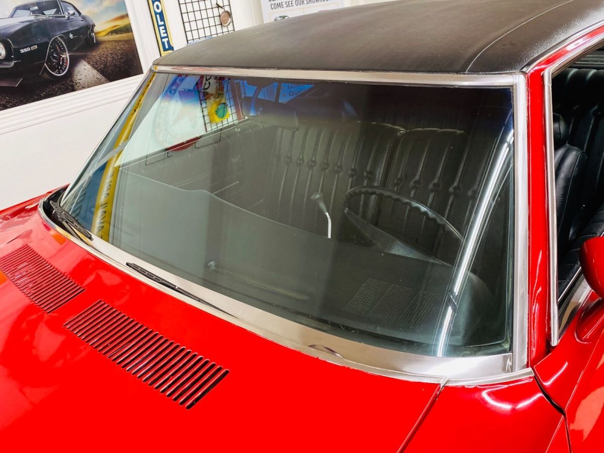 1972 Red Chevrolet Monte Carlo 2 Door