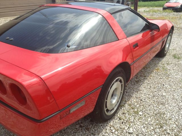 1985 Red Chevrolet Corvette Coupe