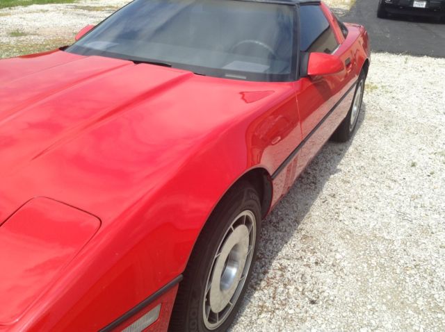 1985 Red Chevrolet Corvette Coupe