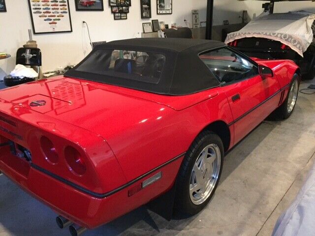 1988 Red Chevrolet Corvette
