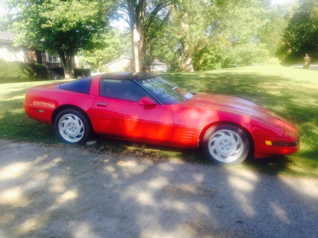 1991 Red Chevrolet Corvette Coupe