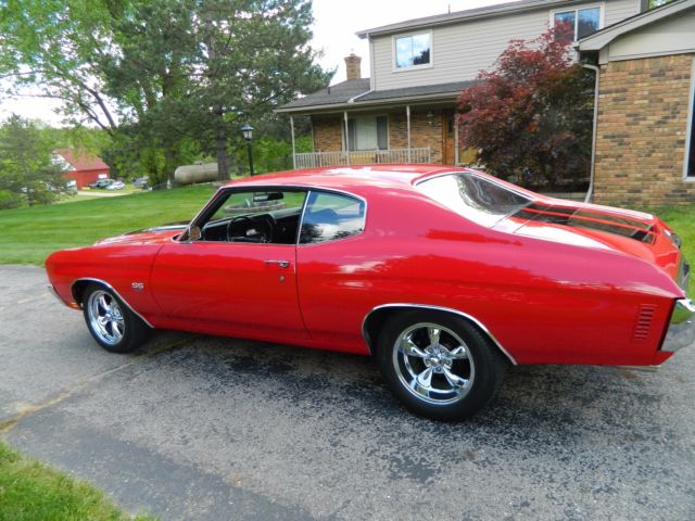 1970 Red Chevrolet Chevelle Coupe