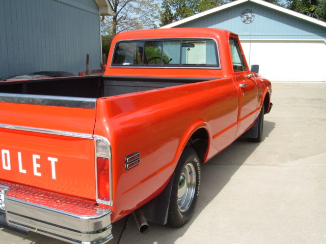 1972 Red Chevrolet C-10