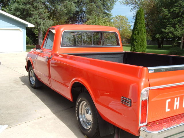 1972 Red Chevrolet C-10