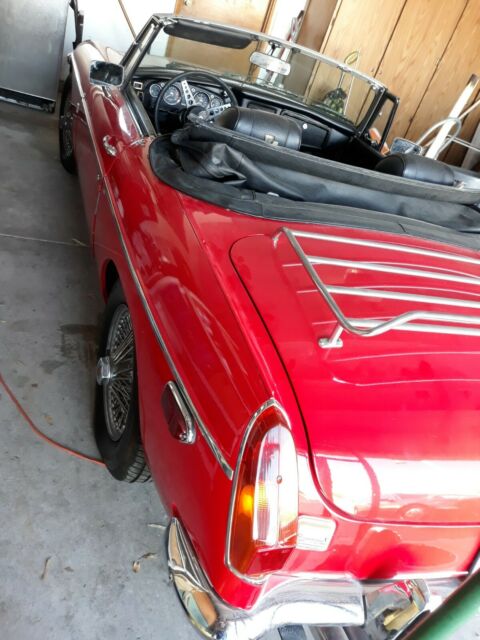 1972 Red MG MGB Convertible