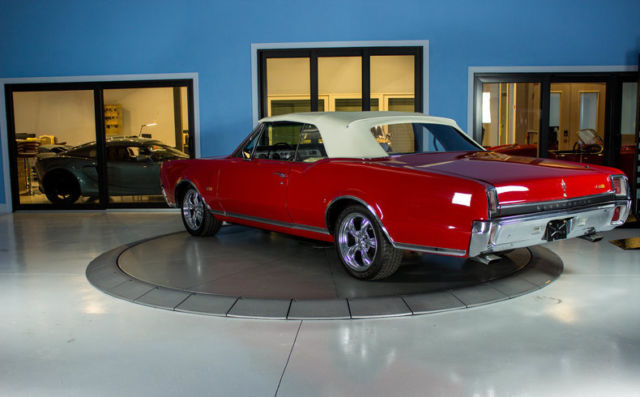 1967 Red Oldsmobile 442 --