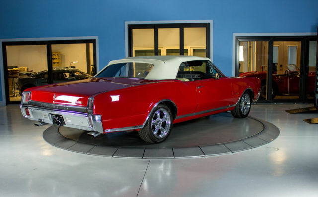 1967 Red Oldsmobile 442 --