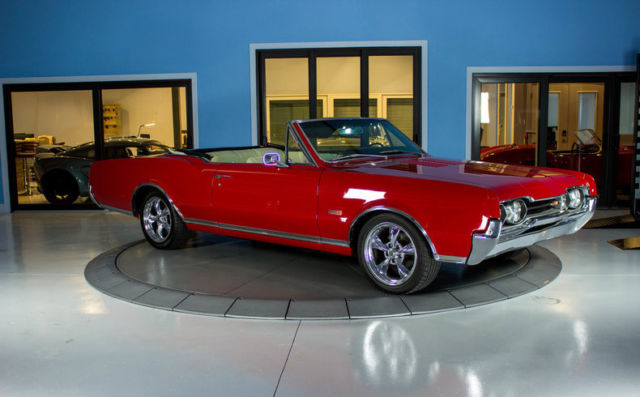 1967 Red Oldsmobile 442 --