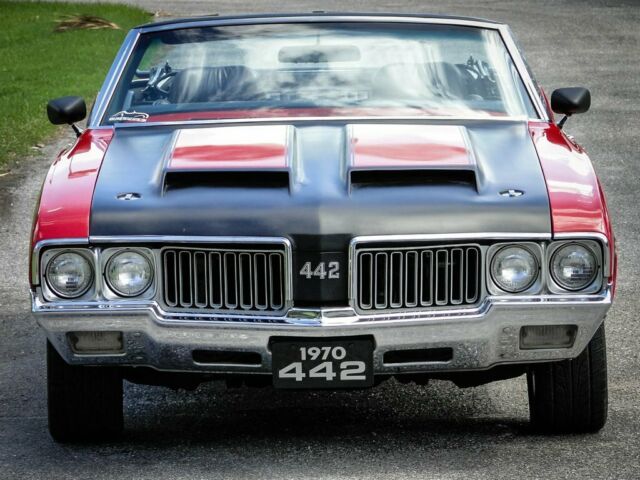 1970 Red Oldsmobile Cutlass Convertible