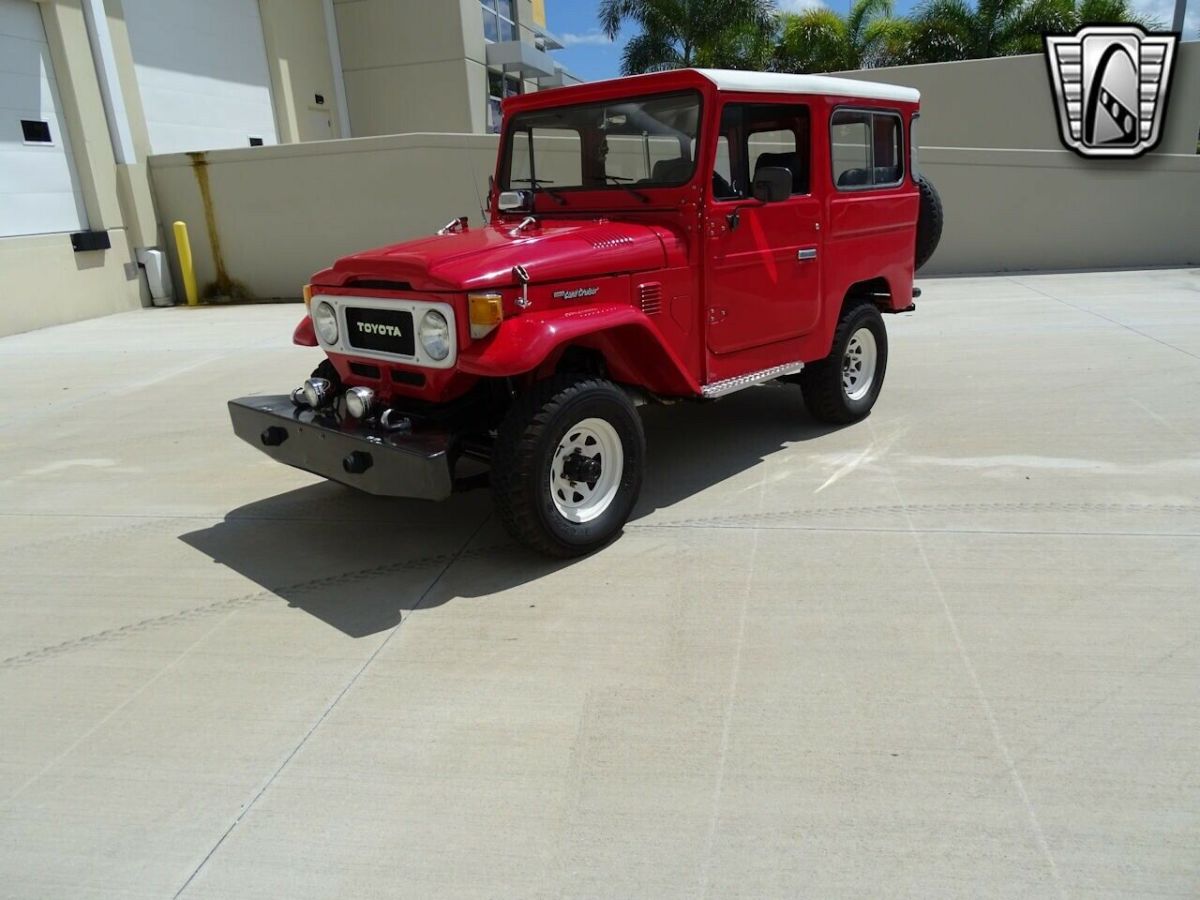 1979 Red Toyota Land Cruiser --