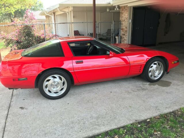 1994 Red Chevrolet Corvette Coupe