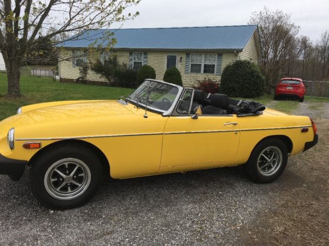 1980 Yellow MG MGB Convertible